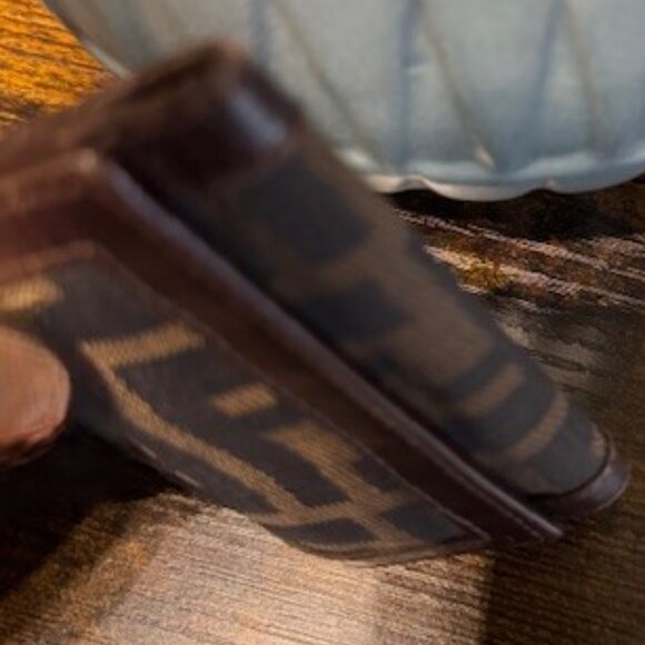 Fendi Vintage Brown Leather Zucca Six Hook Key Case - Pre-Owned - Picture 5 of 7